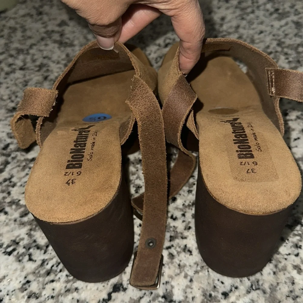 BIO NATURAL Leather Brown Wedge with Buckle Sling Stacked Heels Mules Size 6.5